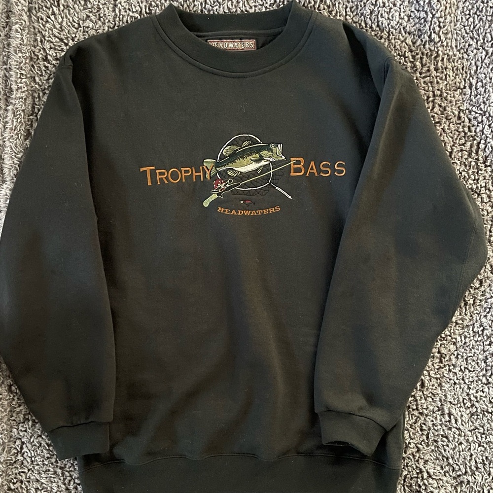 Trophy Bass Headwaters Crewneck